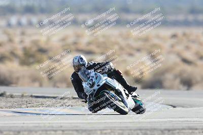 media/Dec-07-2025-CVMA (Sun) [[3e7d2de5dc]]/Race 12- Formula 40 MW and LW/